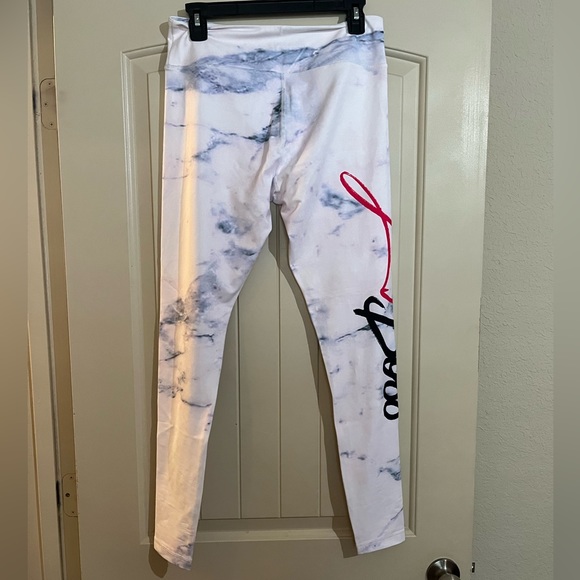 LadyBoss Swag White Marble Leggings - Picture 2 of 3